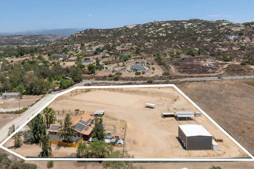 266 Woodmeadow Ln Ramona, CA 92065