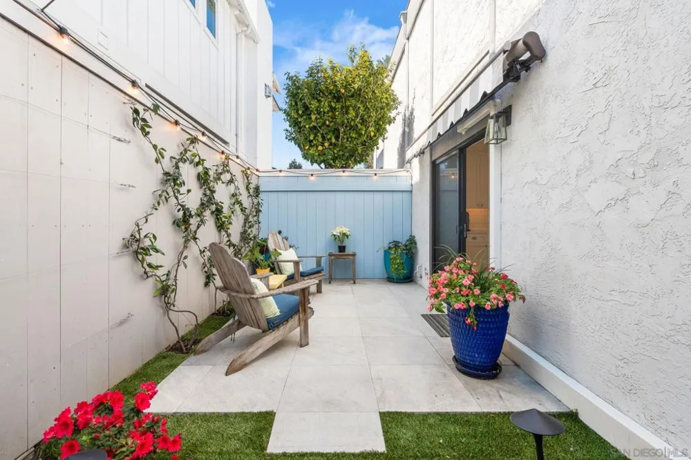 909 Olive Ave Coronado, CA 92118