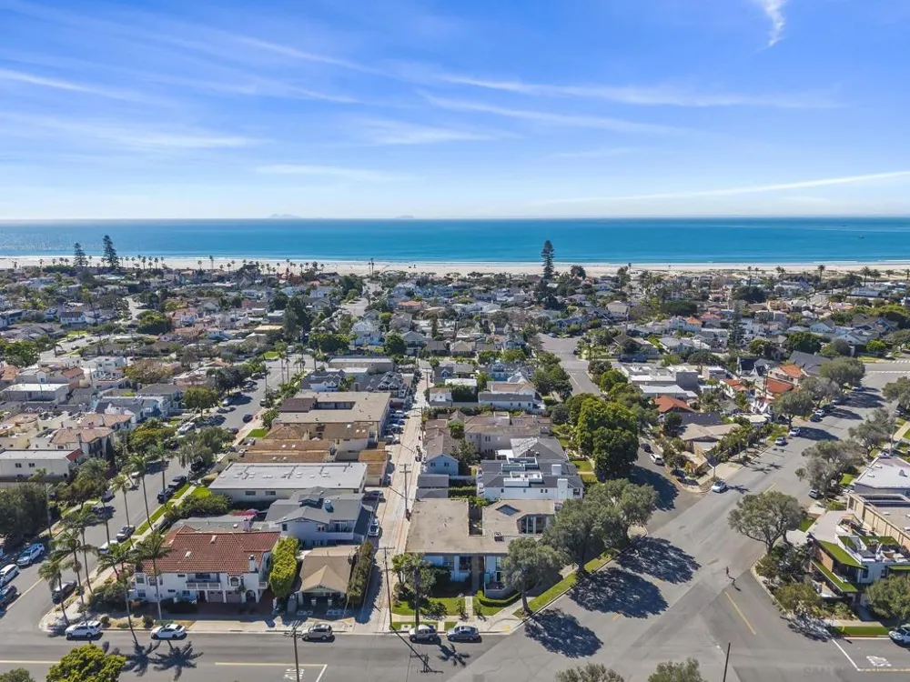 909 Olive Ave Coronado, CA 92118