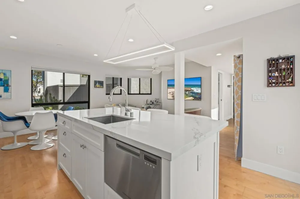 909 Olive Ave Coronado, CA 92118