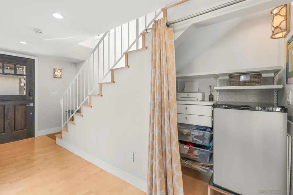 909 Olive Ave Coronado, CA 92118