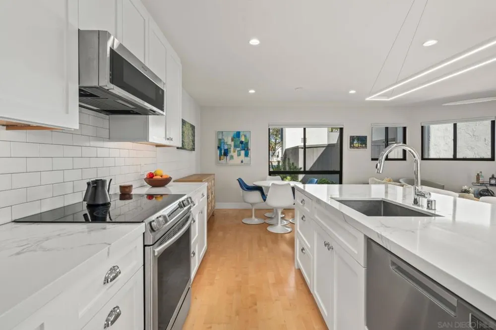 909 Olive Ave Coronado, CA 92118
