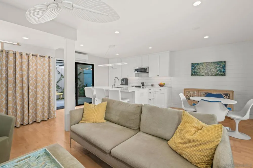 909 Olive Ave Coronado, CA 92118