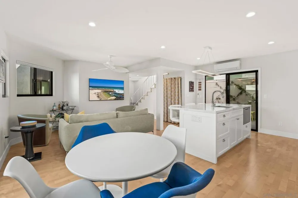 909 Olive Ave Coronado, CA 92118