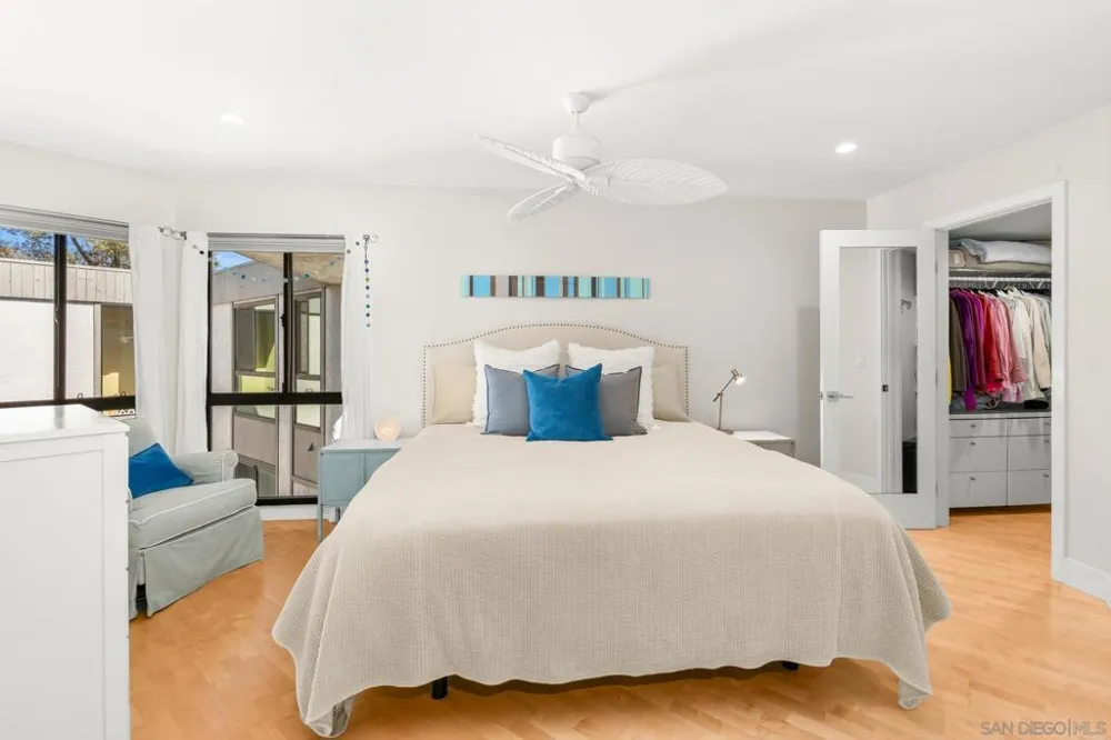 909 Olive Ave Coronado, CA 92118