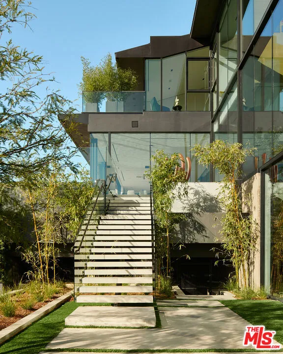 1857 Bel Air Road Los Angeles, CA 90077