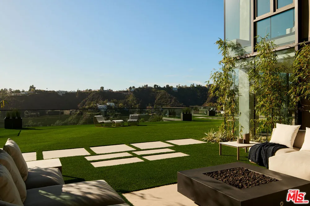 1857 Bel Air Road Los Angeles, CA 90077