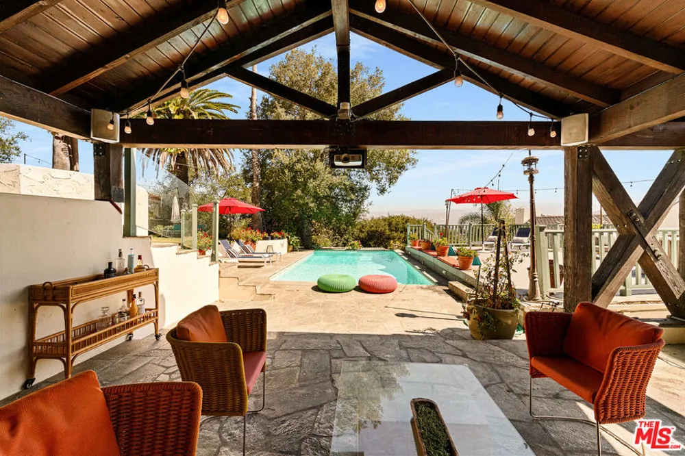 3001 Passmore Drive Los Angeles, CA 90068