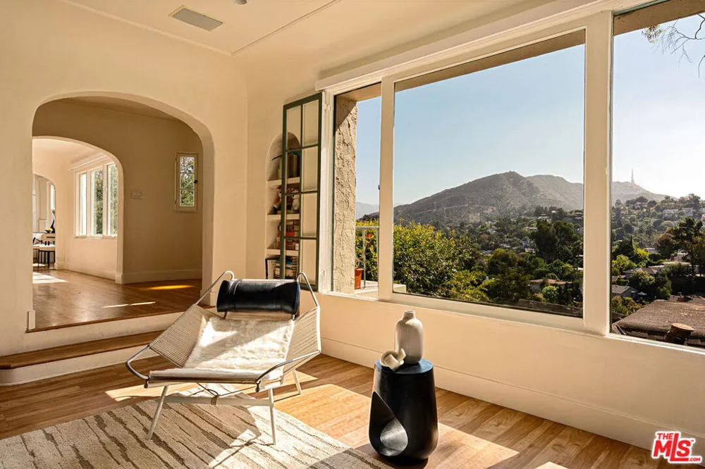 3001 Passmore Drive Los Angeles, CA 90068