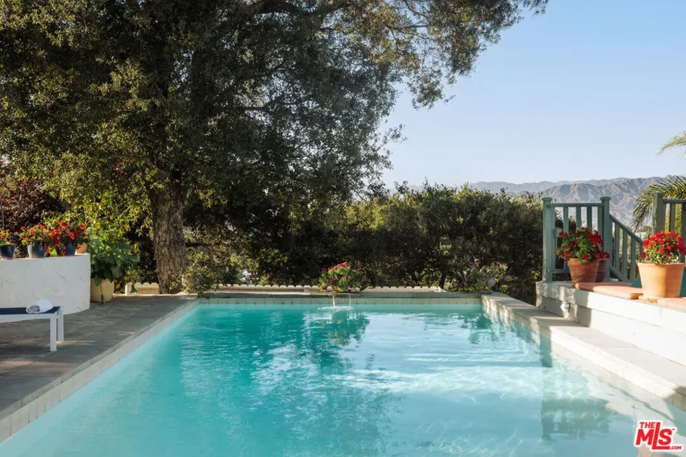 3001 Passmore Drive Los Angeles, CA 90068
