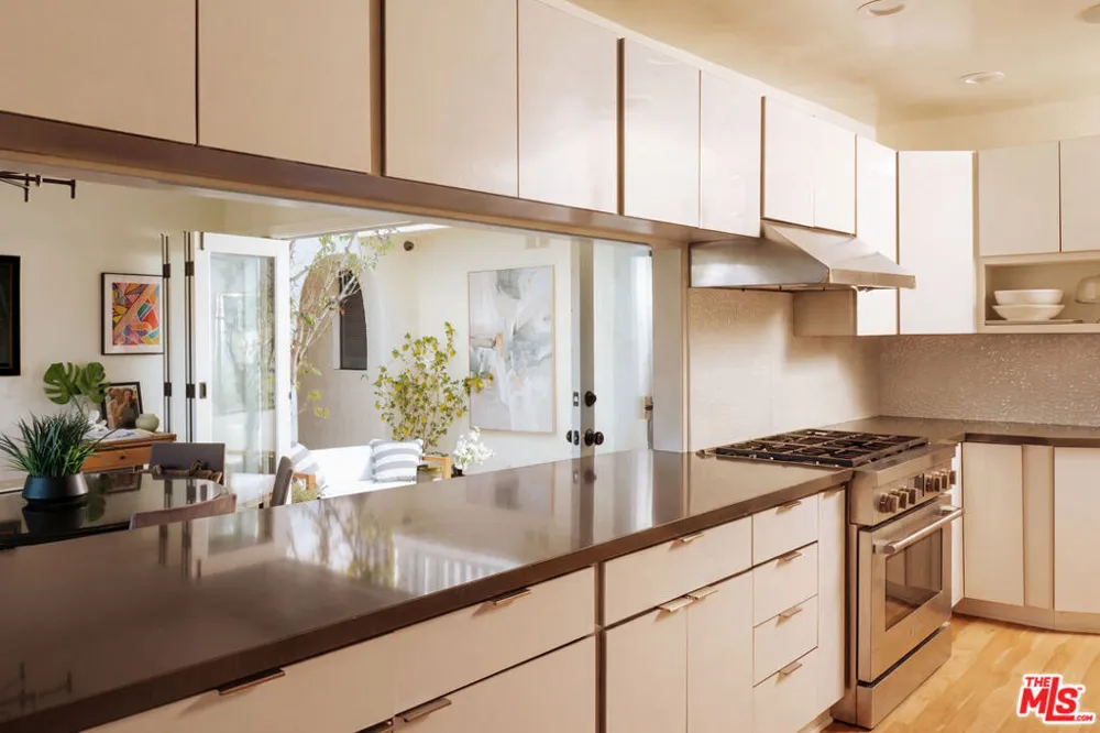 3001 Passmore Drive Los Angeles, CA 90068