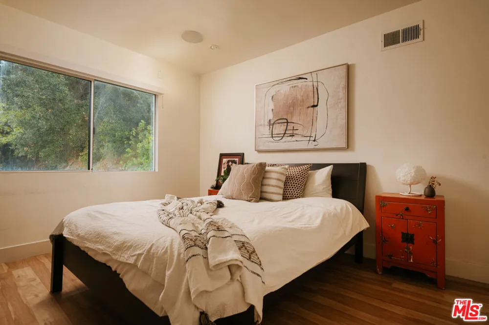 3001 Passmore Drive Los Angeles, CA 90068