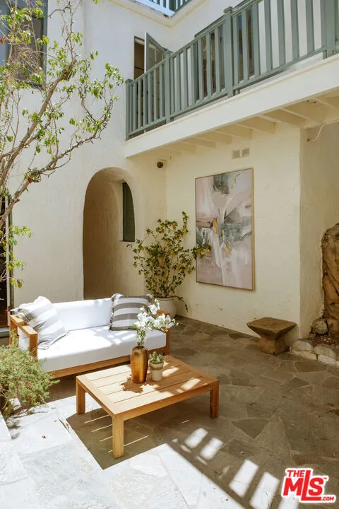 3001 Passmore Drive Los Angeles, CA 90068