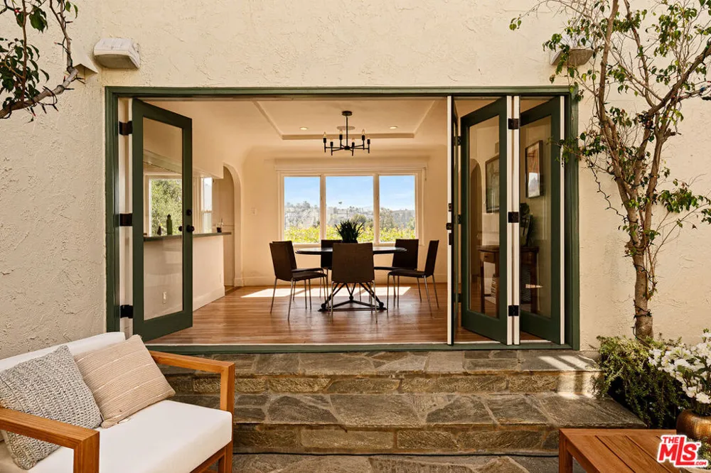 3001 Passmore Drive Los Angeles, CA 90068