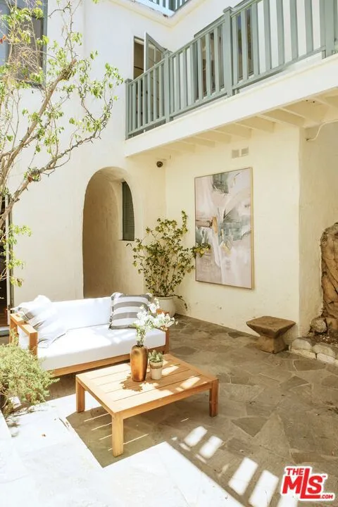 3001 Passmore Drive Los Angeles, CA 90068