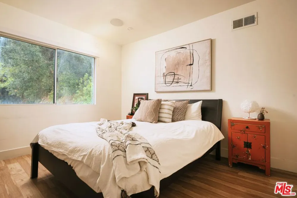 3001 Passmore Drive Los Angeles, CA 90068