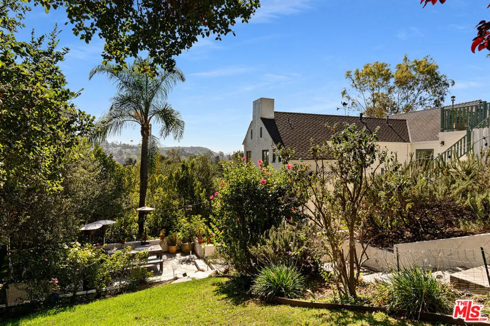 3001 Passmore Drive Los Angeles, CA 90068