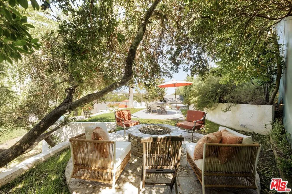 3001 Passmore Drive Los Angeles, CA 90068
