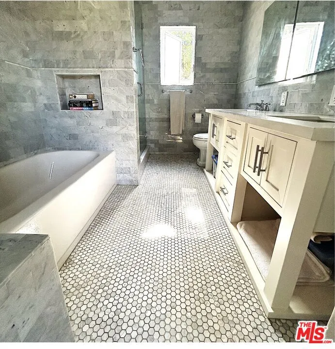 3001 Passmore Drive Los Angeles, CA 90068