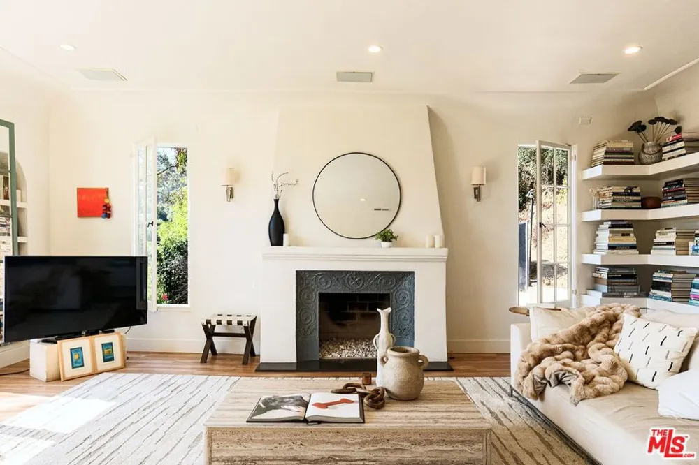 3001 Passmore Drive Los Angeles, CA 90068