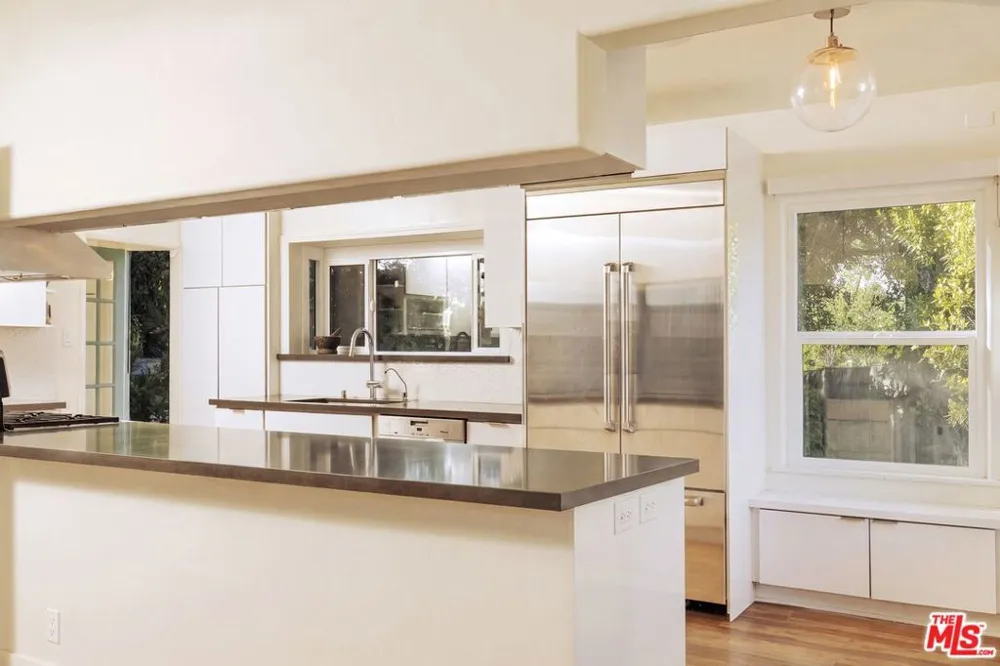 3001 Passmore Drive Los Angeles, CA 90068