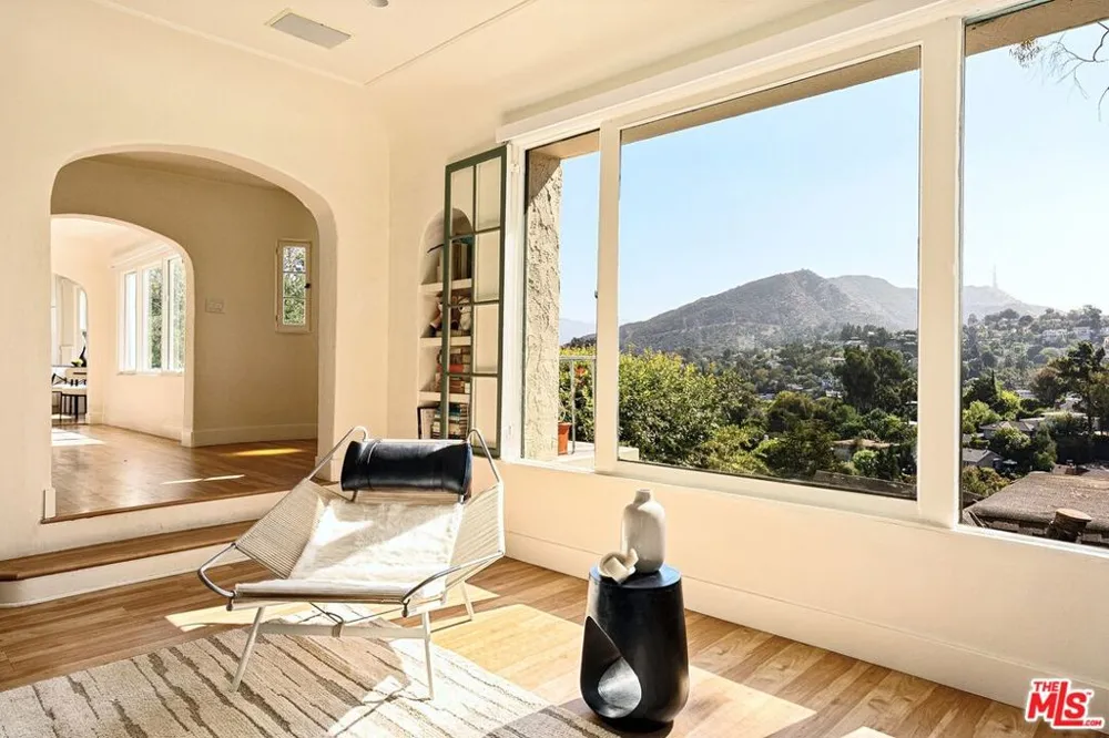 3001 Passmore Drive Los Angeles, CA 90068