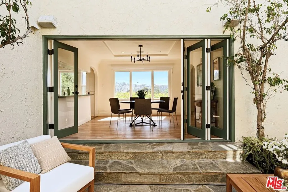 3001 Passmore Drive Los Angeles, CA 90068