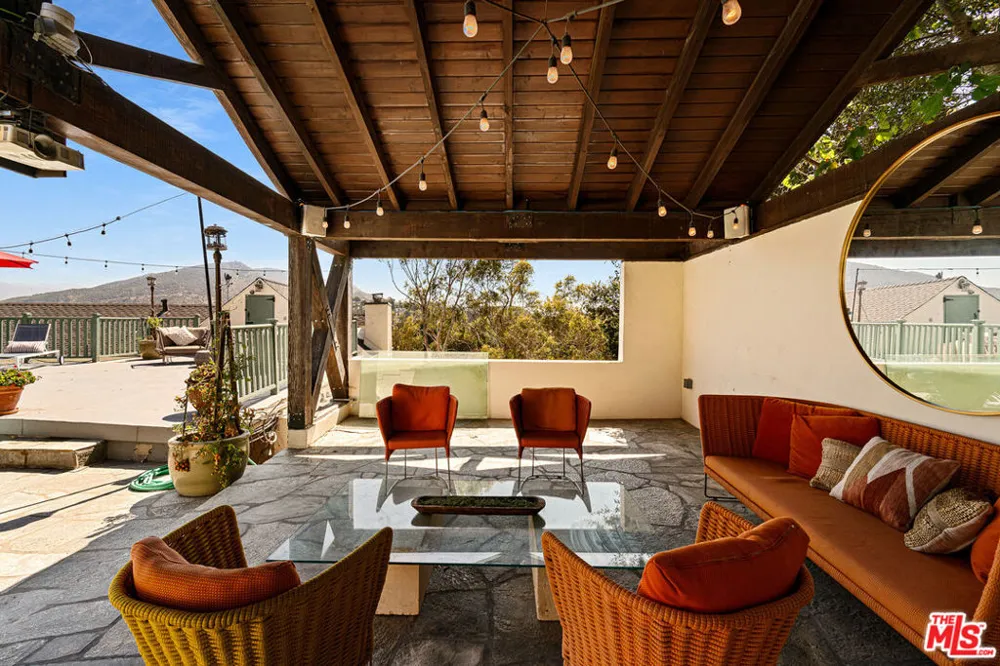 3001 Passmore Drive Los Angeles, CA 90068