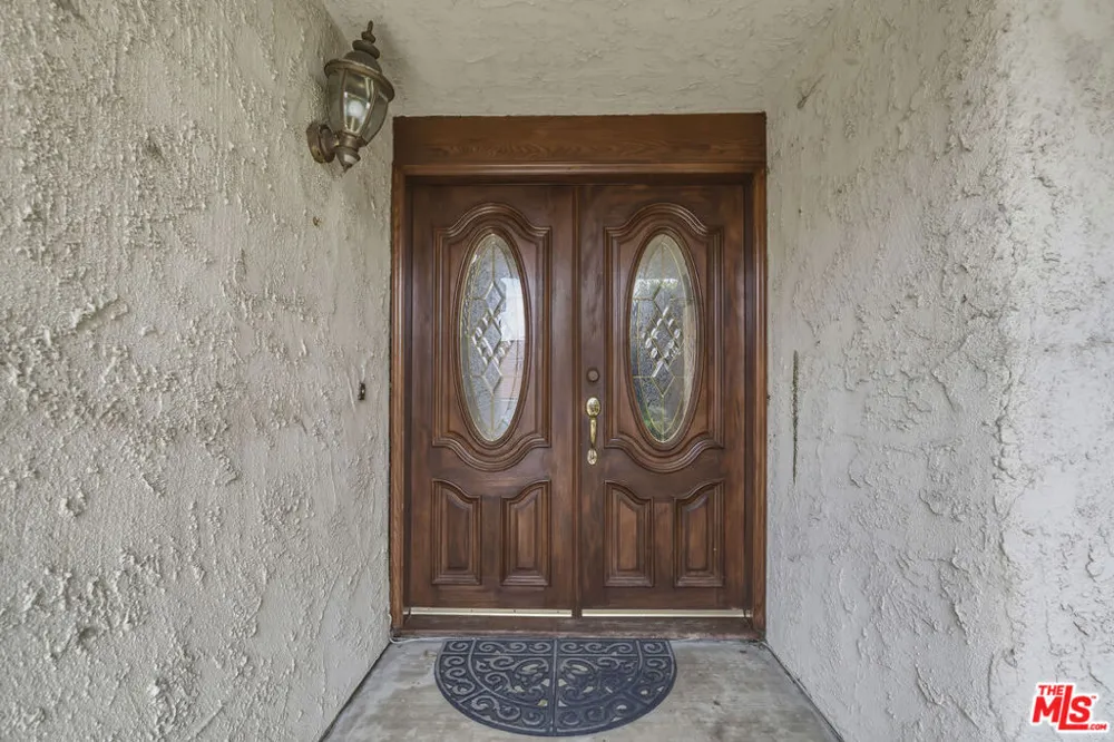 19423 Twin Hills Place Porter Ranch, CA 91326