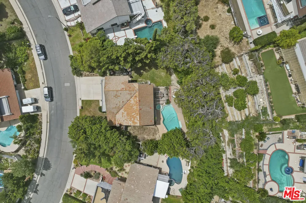 19423 Twin Hills Place Porter Ranch, CA 91326