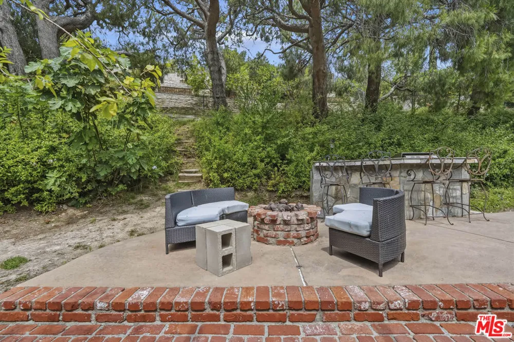19423 Twin Hills Place Porter Ranch, CA 91326