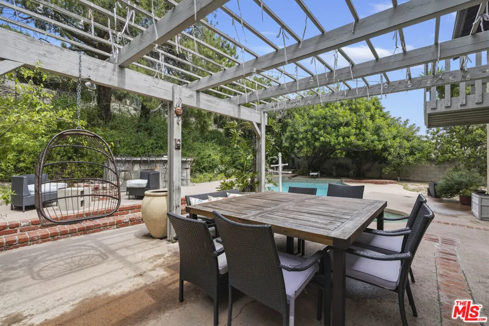 19423 Twin Hills Place Porter Ranch, CA 91326