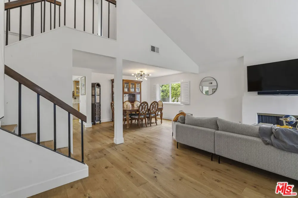 19423 Twin Hills Place Porter Ranch, CA 91326