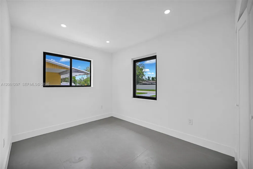 19301 NW 52nd Ave Miami Gardens, FL 33055