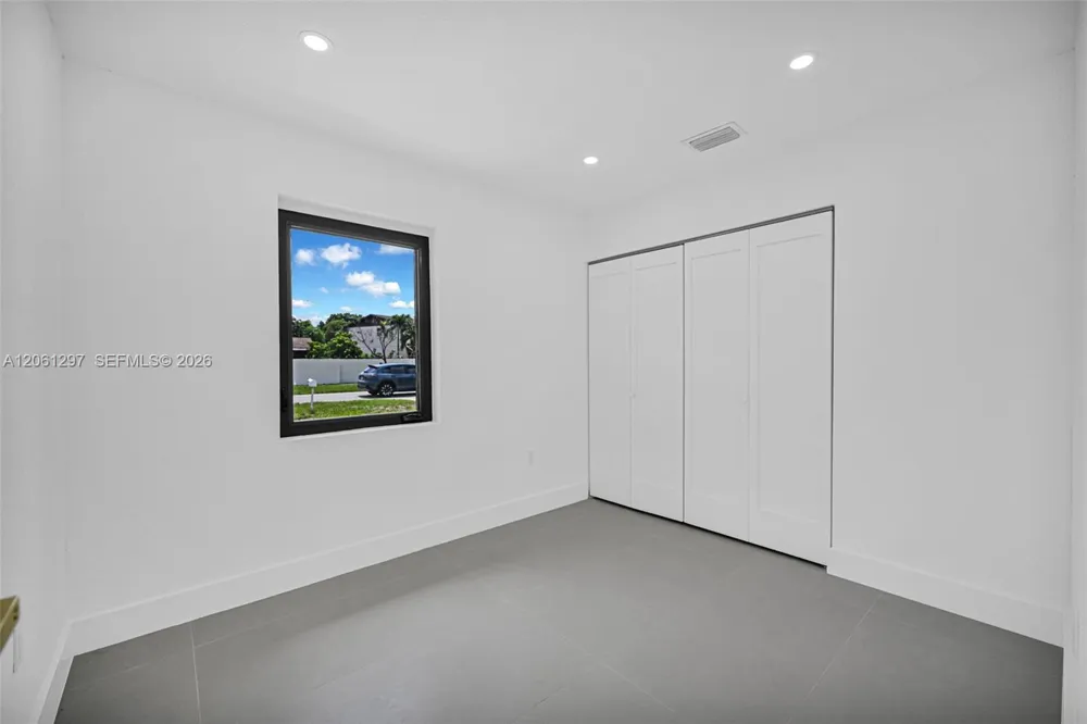 19301 NW 52nd Ave Miami Gardens, FL 33055