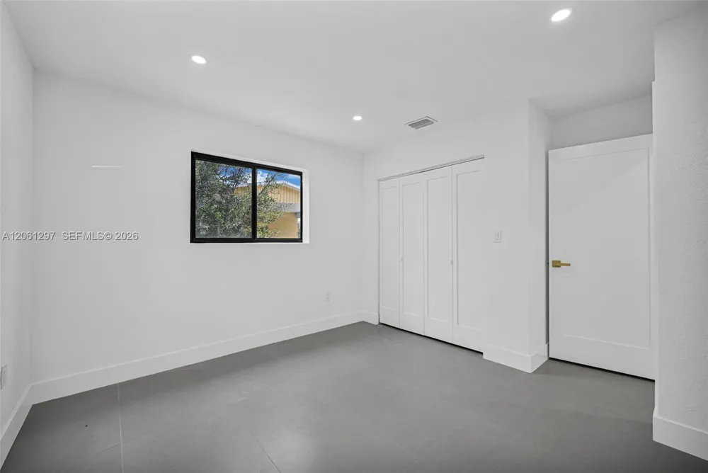19301 NW 52nd Ave Miami Gardens, FL 33055