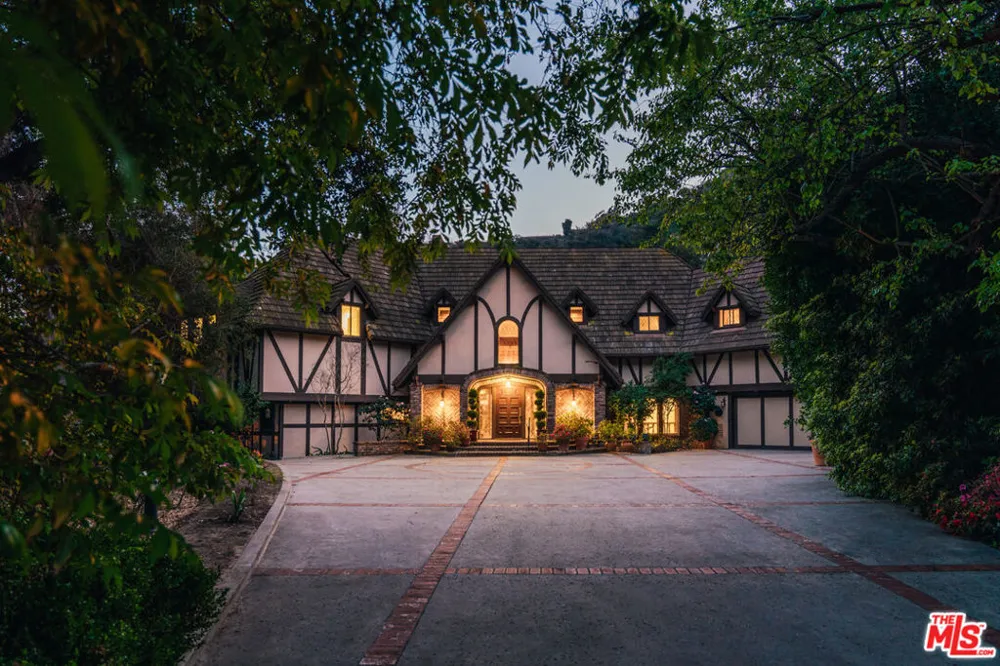 1509 STONE CANYON ROAD Los Angeles, CA 90077