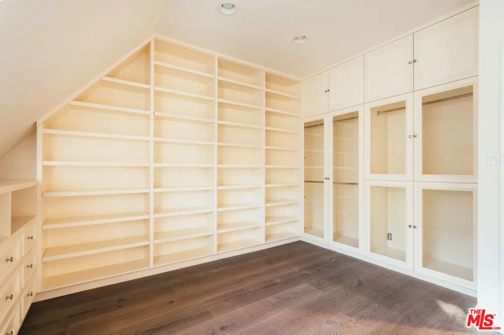 1509 STONE CANYON ROAD Los Angeles, CA 90077