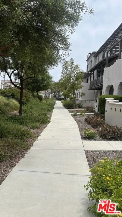 358 Serra Street Camarillo, CA 93010