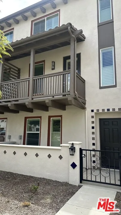358 Serra Street Camarillo, CA 93010