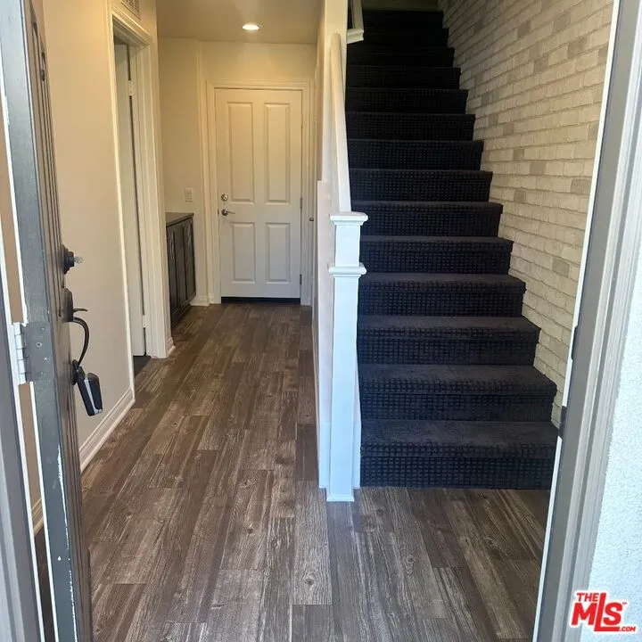 358 Serra Street Camarillo, CA 93010