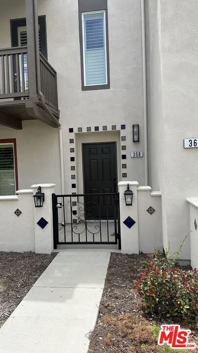 358 Serra Street Camarillo, CA 93010