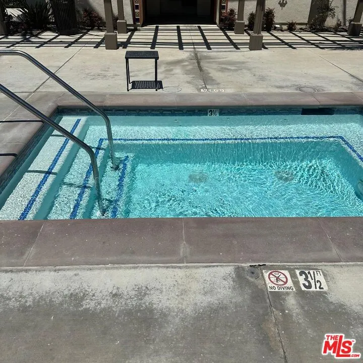 358 Serra Street Camarillo, CA 93010