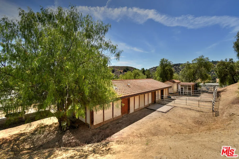 24926 Jim Bridger Road Hidden Hills, CA 91302