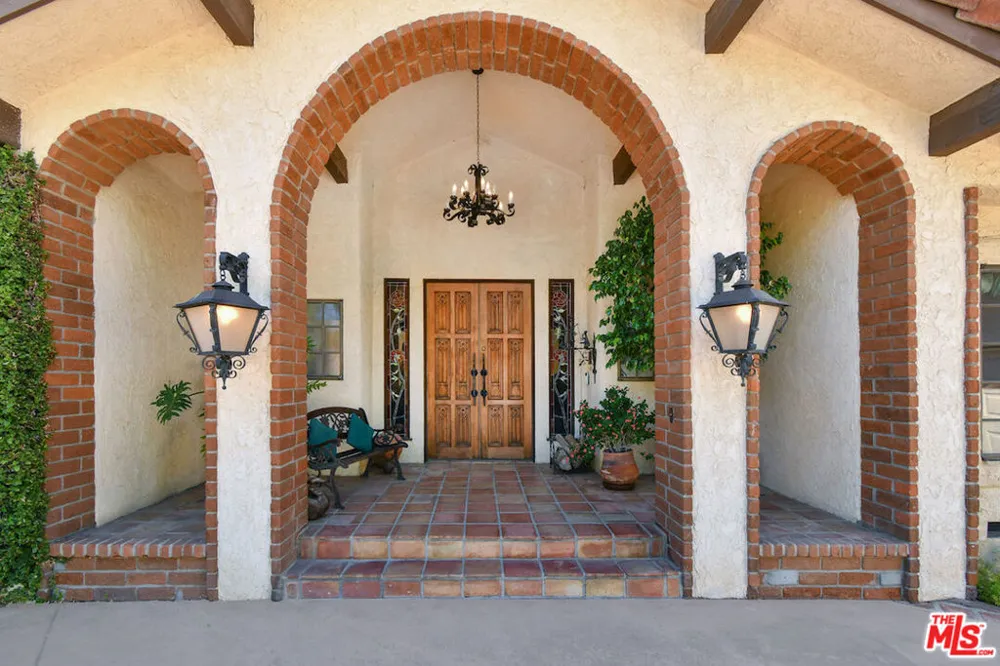 24926 Jim Bridger Road Hidden Hills, CA 91302