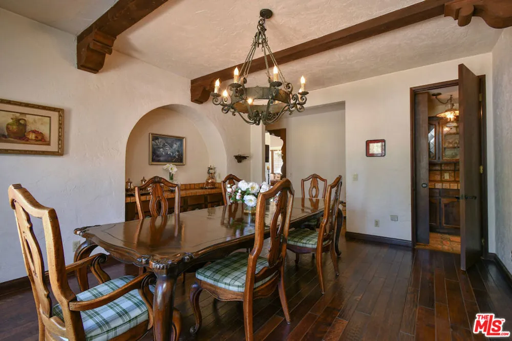 24926 Jim Bridger Road Hidden Hills, CA 91302