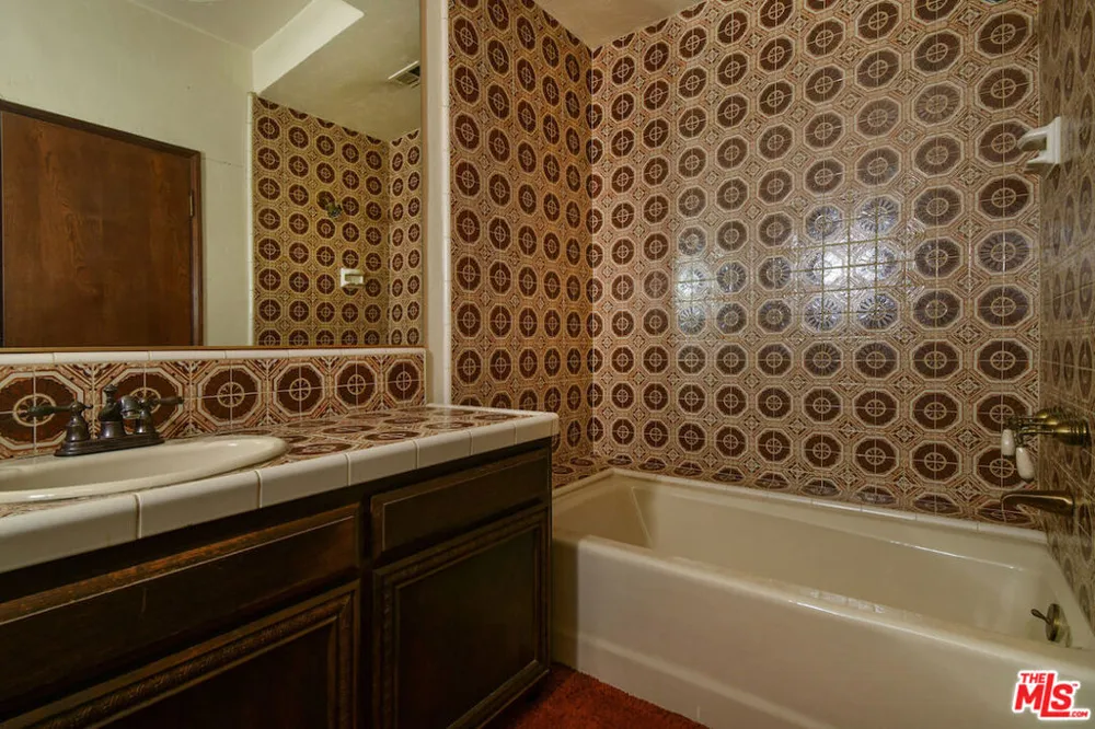 24926 Jim Bridger Road Hidden Hills, CA 91302