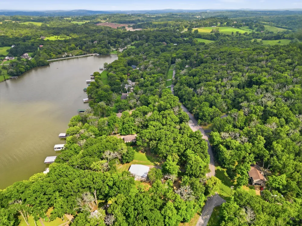 680 Gay Winds Dr Mount Juliet, TN 37122