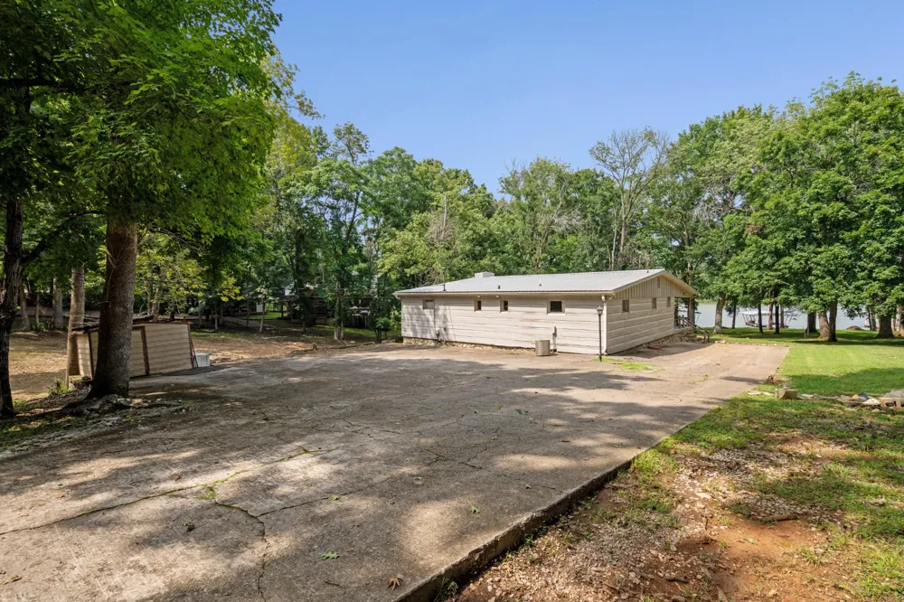680 Gay Winds Dr Mount Juliet, TN 37122