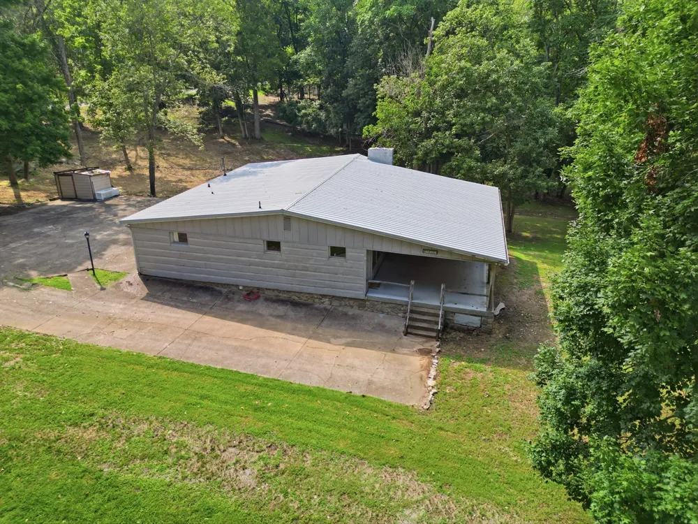 680 Gay Winds Dr Mount Juliet, TN 37122
